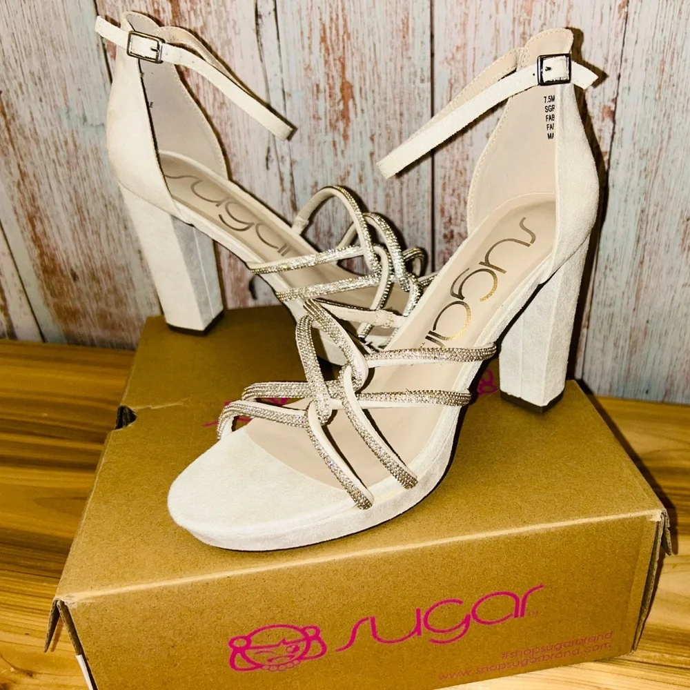 Sugar Petal Women’s Size 7.5 White / Off White Heels – New Wedding Formal